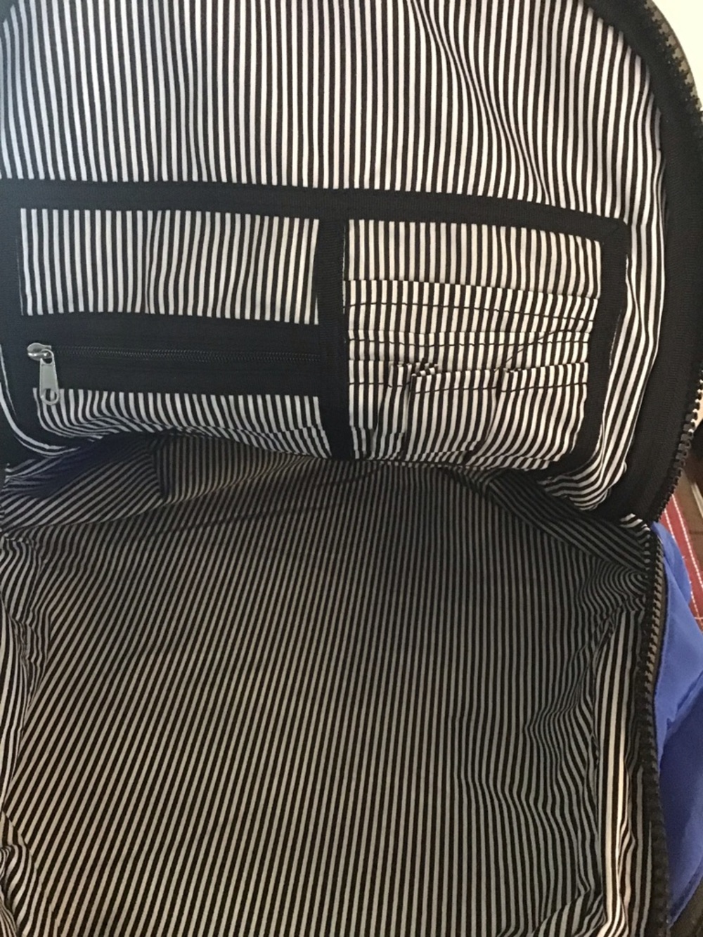 Backpack / Shoulder Bag - Picture 4 of 7